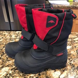 Excellent Condition!  Boys Kamik “Tundra” Boots